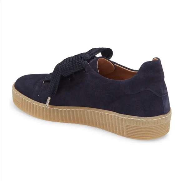 NEW!! Gabor Navy Wide Lace Tennis Shoes | Size 4 1/2 - Picture 2 of 12